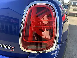 Used 2019 MINI Hatch Classic Starlight Blue - Interior and Exterior details 13