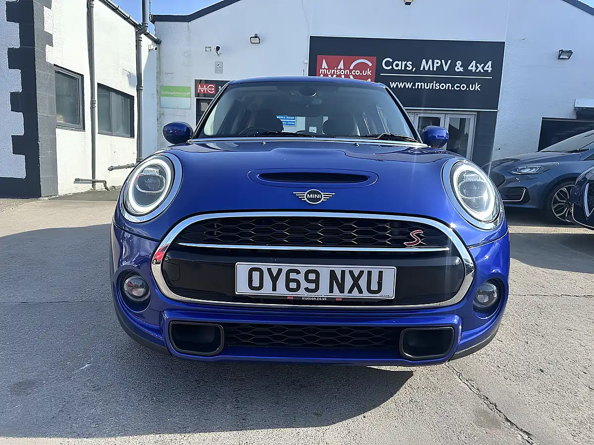 Used 2019 MINI Hatch Classic Starlight Blue - Interior and Exterior details 6
