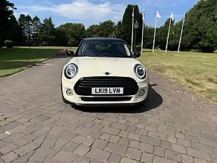 Used 2019 MINI Hatch Classic White - Interior and Exterior details 10