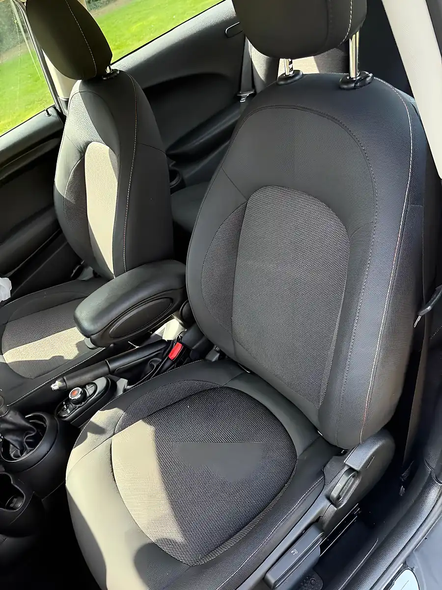 Used 2019 MINI Hatch Classic White - Interior and Exterior details 16