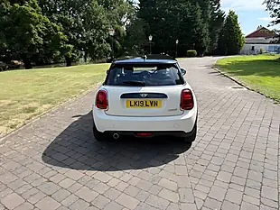 Used 2019 MINI Hatch Classic White - Interior and Exterior details 5