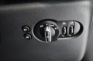 Used 2019 MINI Hatch Cooper Classic Black - Interior and Exterior details 11