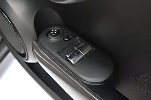 Used 2019 MINI Hatch Cooper Classic Black - Interior and Exterior details 9