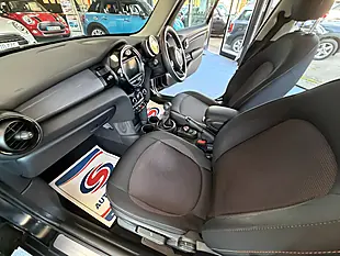 Used 2019 MINI Hatch Cooper Classic Black - Interior and Exterior details 17