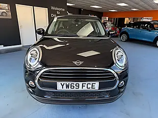 Used 2019 MINI Hatch Cooper Classic Black - Interior and Exterior details 5