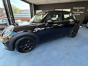 Used 2019 MINI Hatch Cooper Classic Black - Interior and Exterior details 7