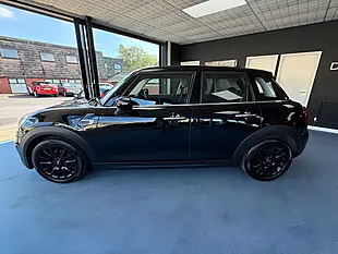 Used 2019 MINI Hatch Cooper Classic Black - Interior and Exterior details 8