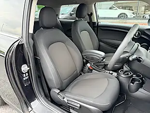 Used 2019 MINI Hatch Cooper Classic Black - Interior and Exterior details 2