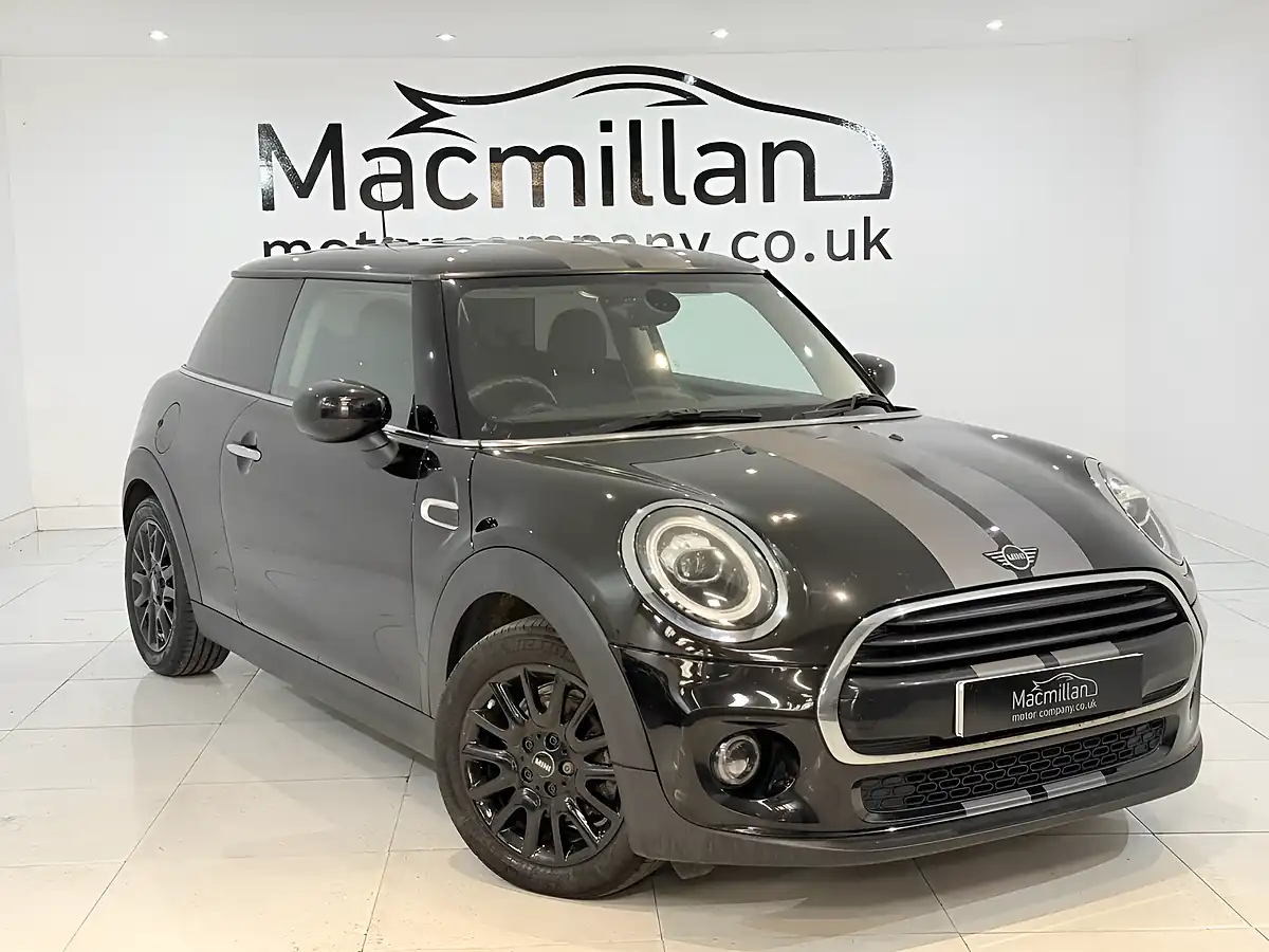 Used 2019 MINI Hatch Cooper Classic Black - Front View