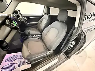 Used 2019 MINI Hatch Cooper Classic Black - Interior and Exterior details 17