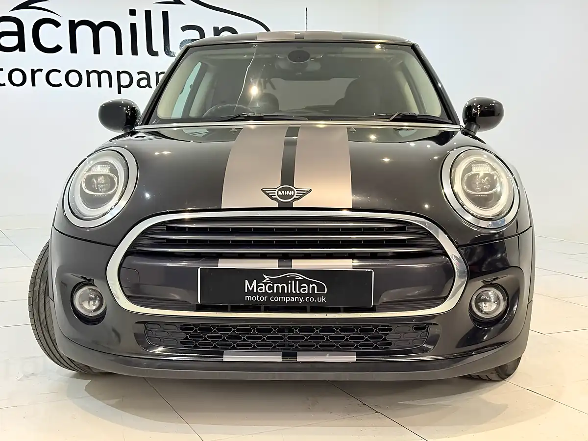 Used 2019 MINI Hatch Cooper Classic Black - Interior and Exterior details 7