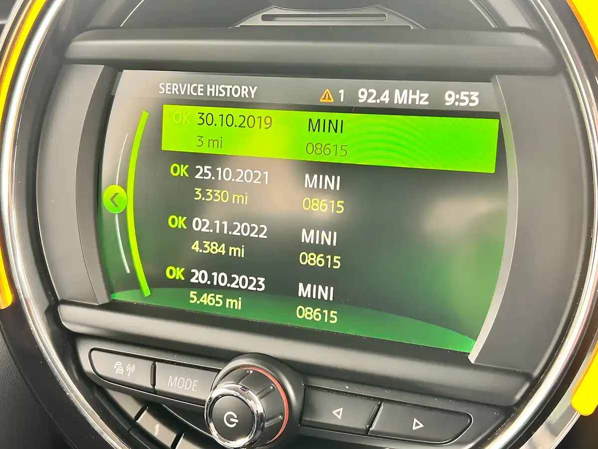 Used 2019 MINI Hatch Cooper Classic Blue - Interior and Exterior details 15