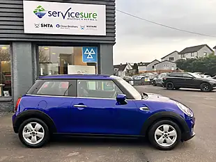 Used 2019 MINI Hatch Cooper Classic Blue - Interior and Exterior details 4