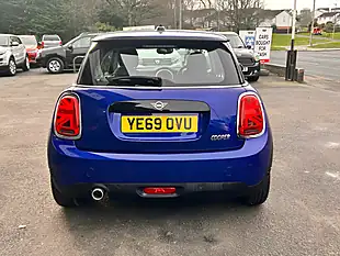 Used 2019 MINI Hatch Cooper Classic Blue - Interior and Exterior details 5