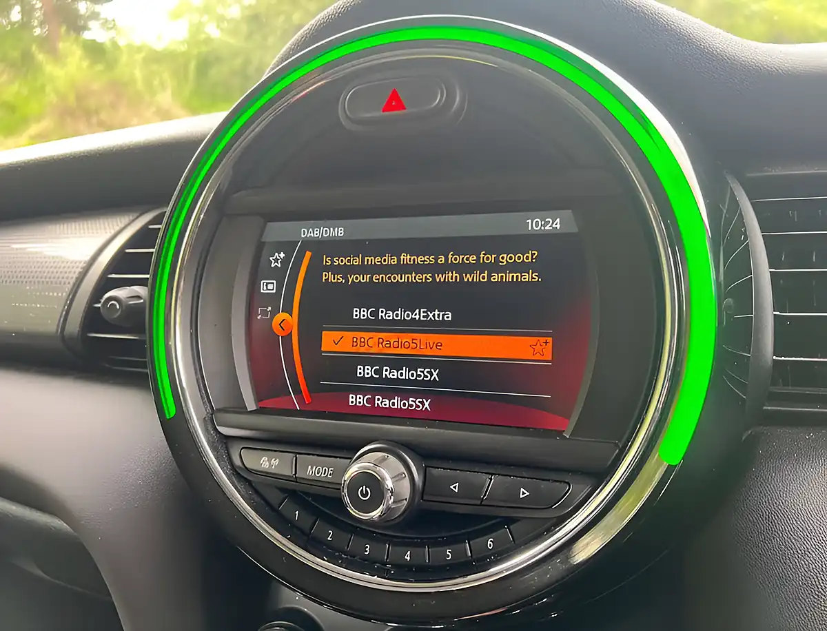 Used 2019 MINI Hatch Cooper Classic Midnight Black - Interior and Exterior details 13