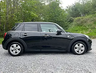 Used 2019 MINI Hatch Cooper Classic Midnight Black - Interior and Exterior details 2