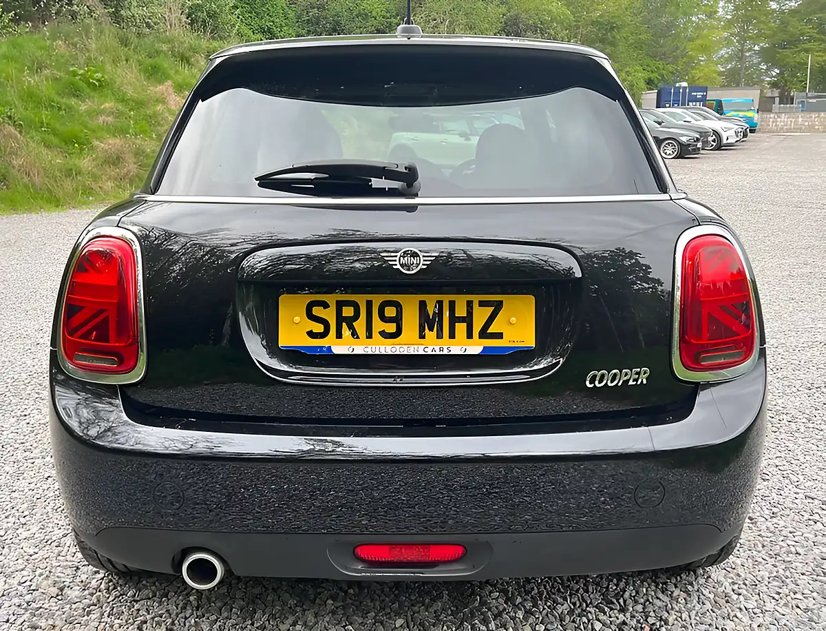 Used 2019 MINI Hatch Cooper Classic Midnight Black - Interior and Exterior details 3
