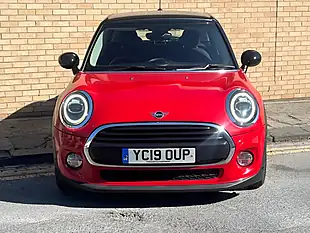 Used 2019 MINI Hatch Cooper Classic Red - Interior and Exterior details 2