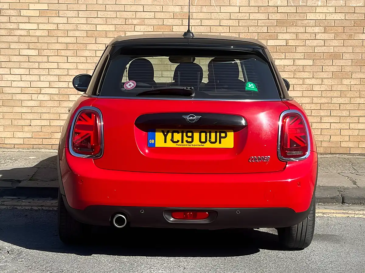 Used 2019 MINI Hatch Cooper Classic Red - Interior and Exterior details 7