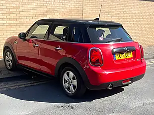 Used 2019 MINI Hatch Cooper Classic Red - Interior and Exterior details 8