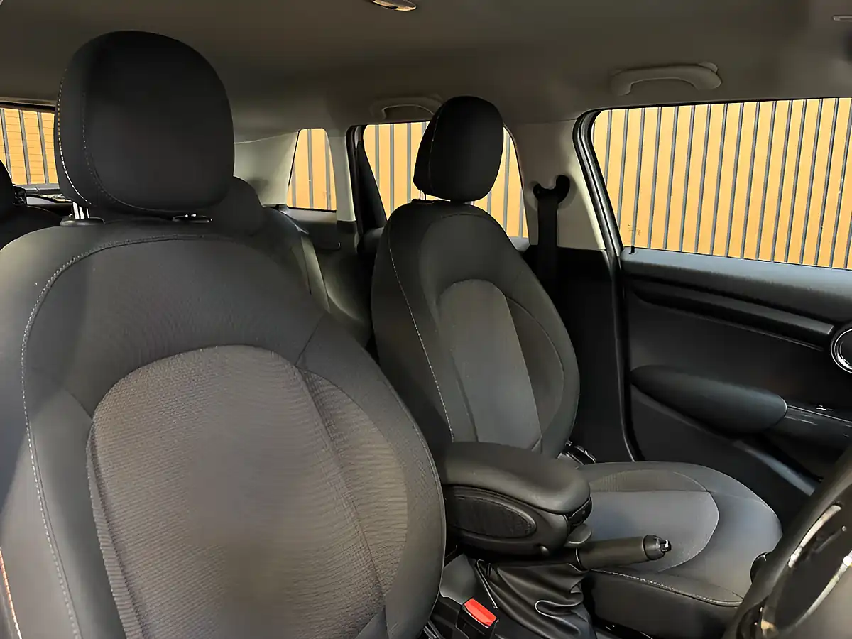 Used 2019 MINI Hatch Cooper Classic Silver - Interior and Exterior details 16