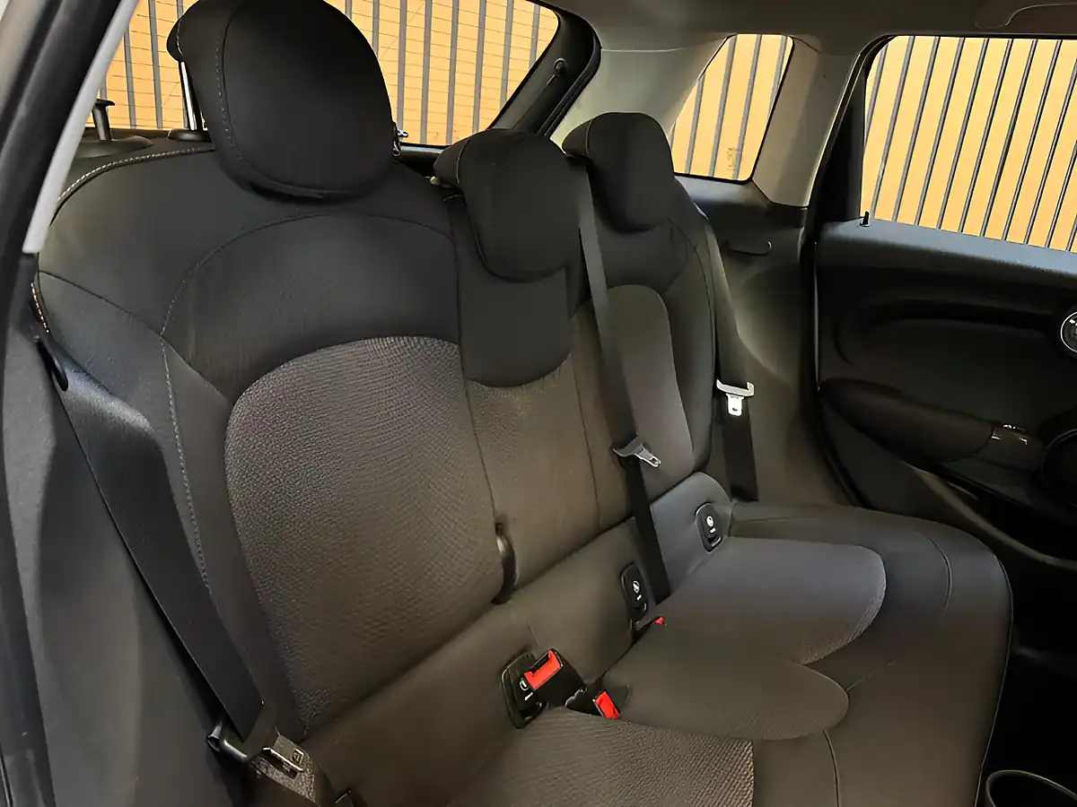 Used 2019 MINI Hatch Cooper Classic Silver - Interior and Exterior details 17