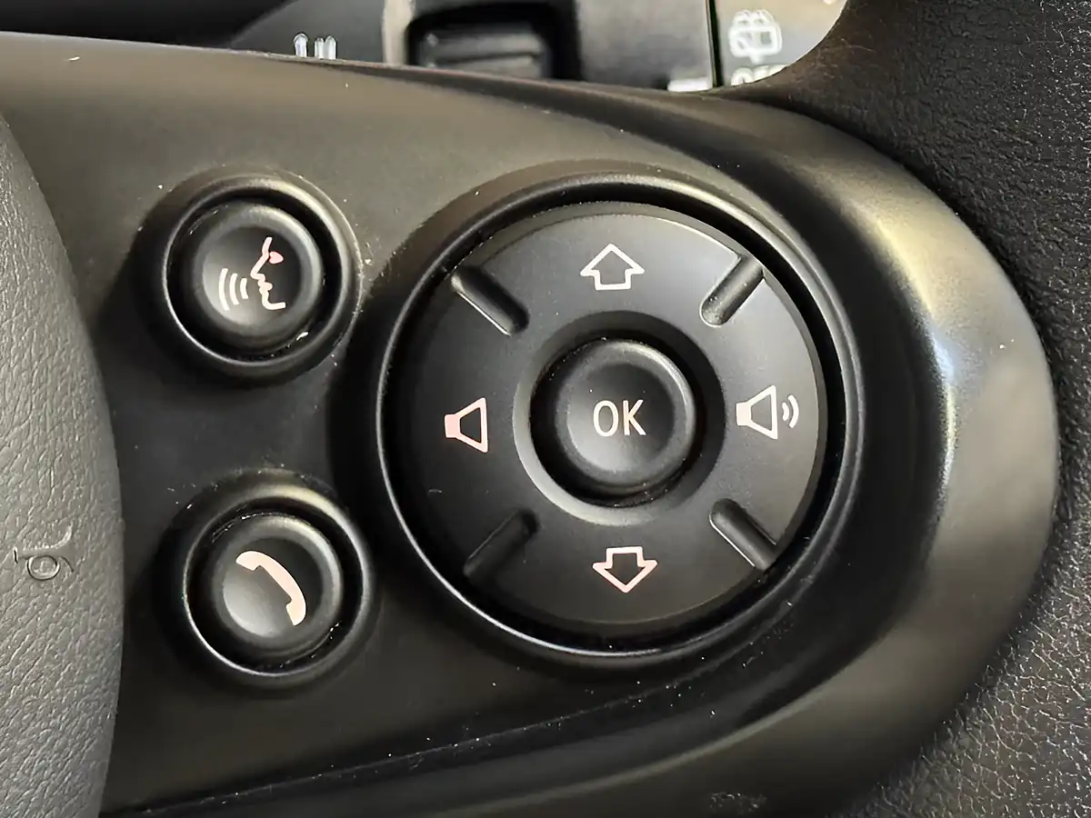 Used 2019 MINI Hatch Cooper Classic Silver - Interior and Exterior details 19
