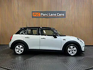 Used 2019 MINI Hatch Cooper Classic Silver - Interior and Exterior details 2