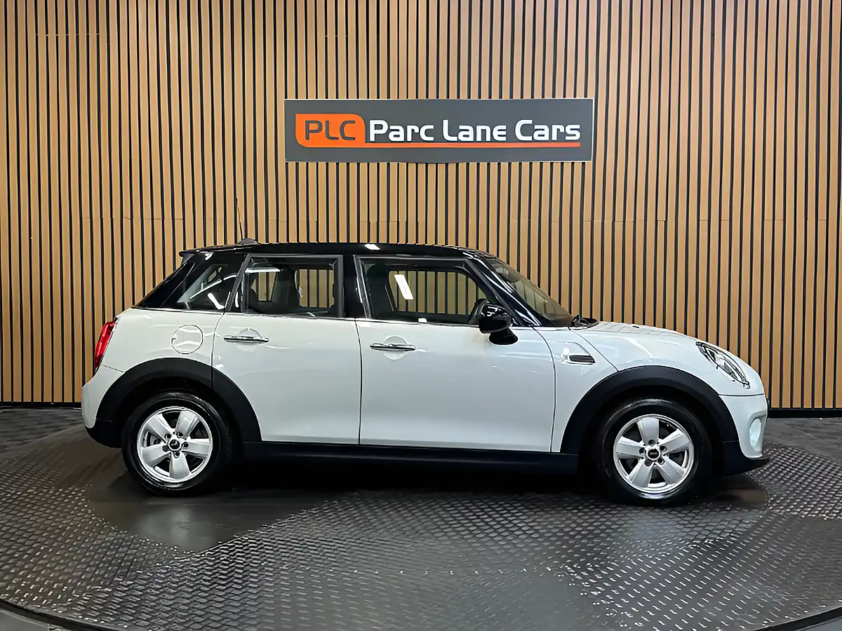Used 2019 MINI Hatch Cooper Classic Silver - Interior and Exterior details 2