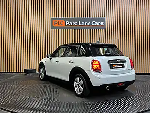Used 2019 MINI Hatch Cooper Classic Silver - Interior and Exterior details 5