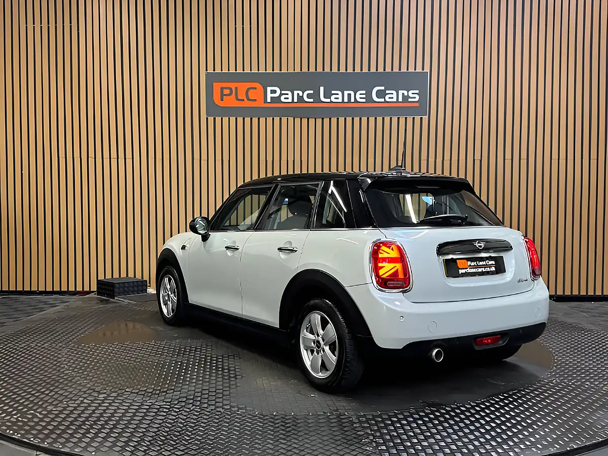 Used 2019 MINI Hatch Cooper Classic Silver - Interior and Exterior details 5