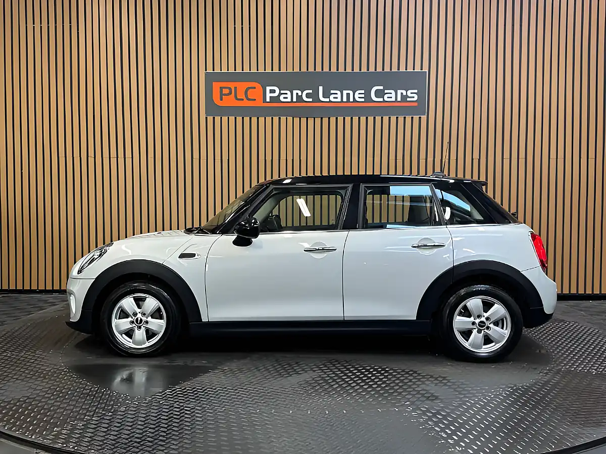 Used 2019 MINI Hatch Cooper Classic Silver - Interior and Exterior details 6