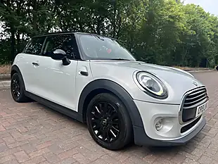 Used 2019 MINI Hatch Cooper Classic Silver - Interior and Exterior details 2