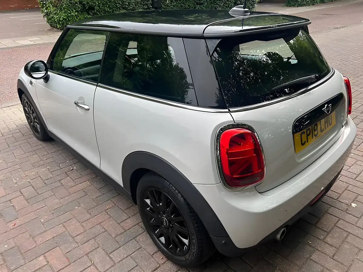 Used 2019 MINI Hatch Cooper Classic Silver - Interior and Exterior details 6