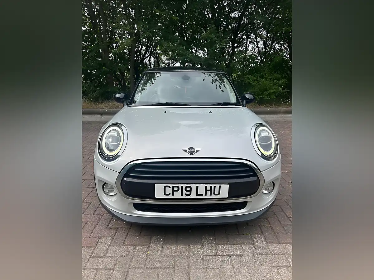 Used 2019 MINI Hatch Cooper Classic Silver - Interior and Exterior details 8