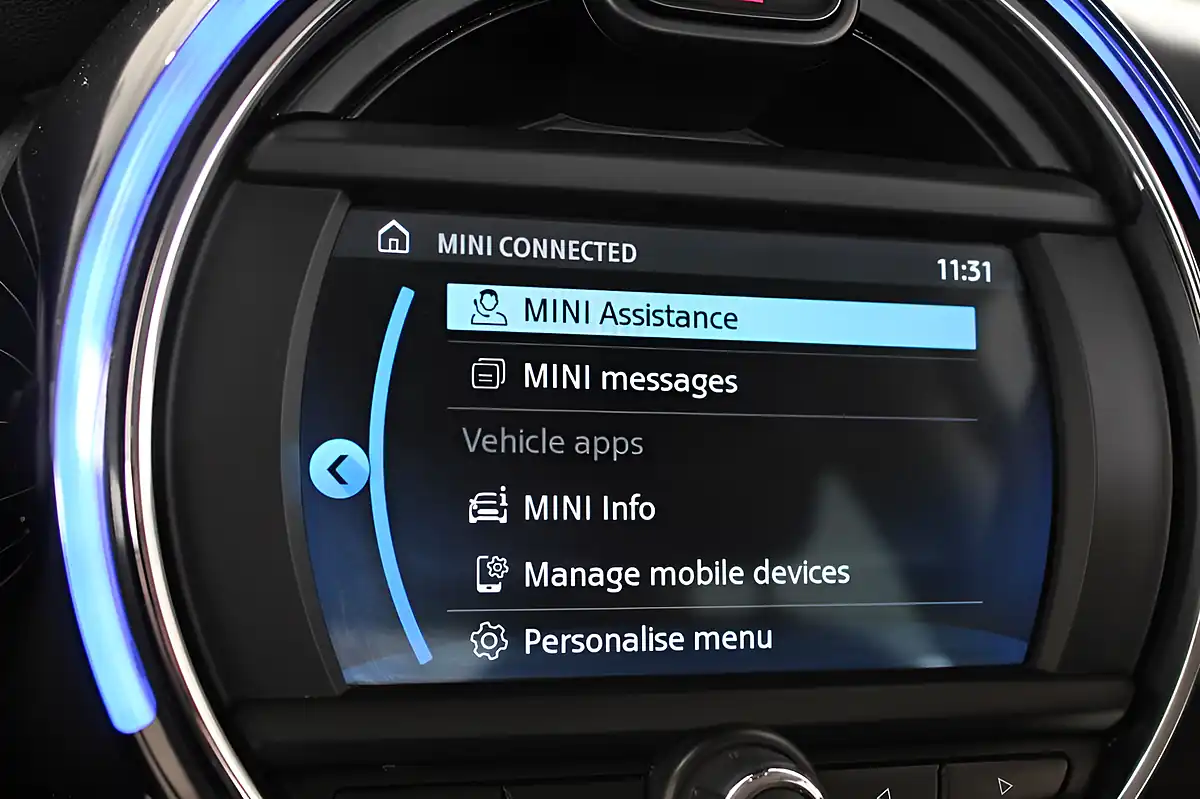 Used 2019 MINI Hatch Cooper Classic Silver - Interior and Exterior details 15