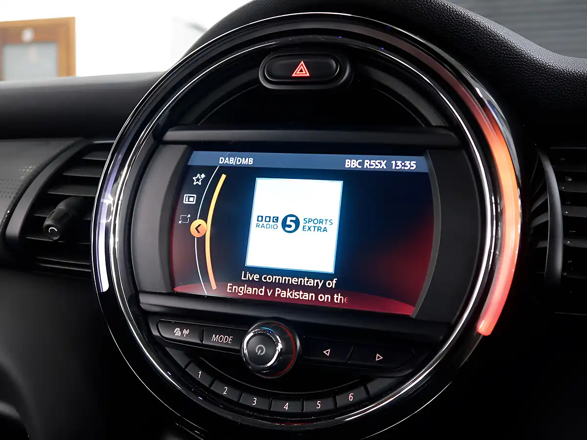 Used 2019 MINI Hatch Cooper Classic Silver - Interior and Exterior details 14