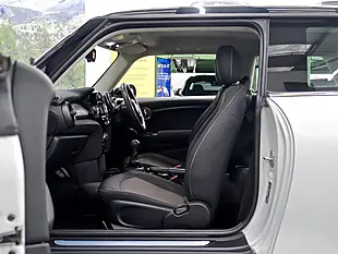 Used 2019 MINI Hatch Cooper Classic Silver - Interior and Exterior details 17