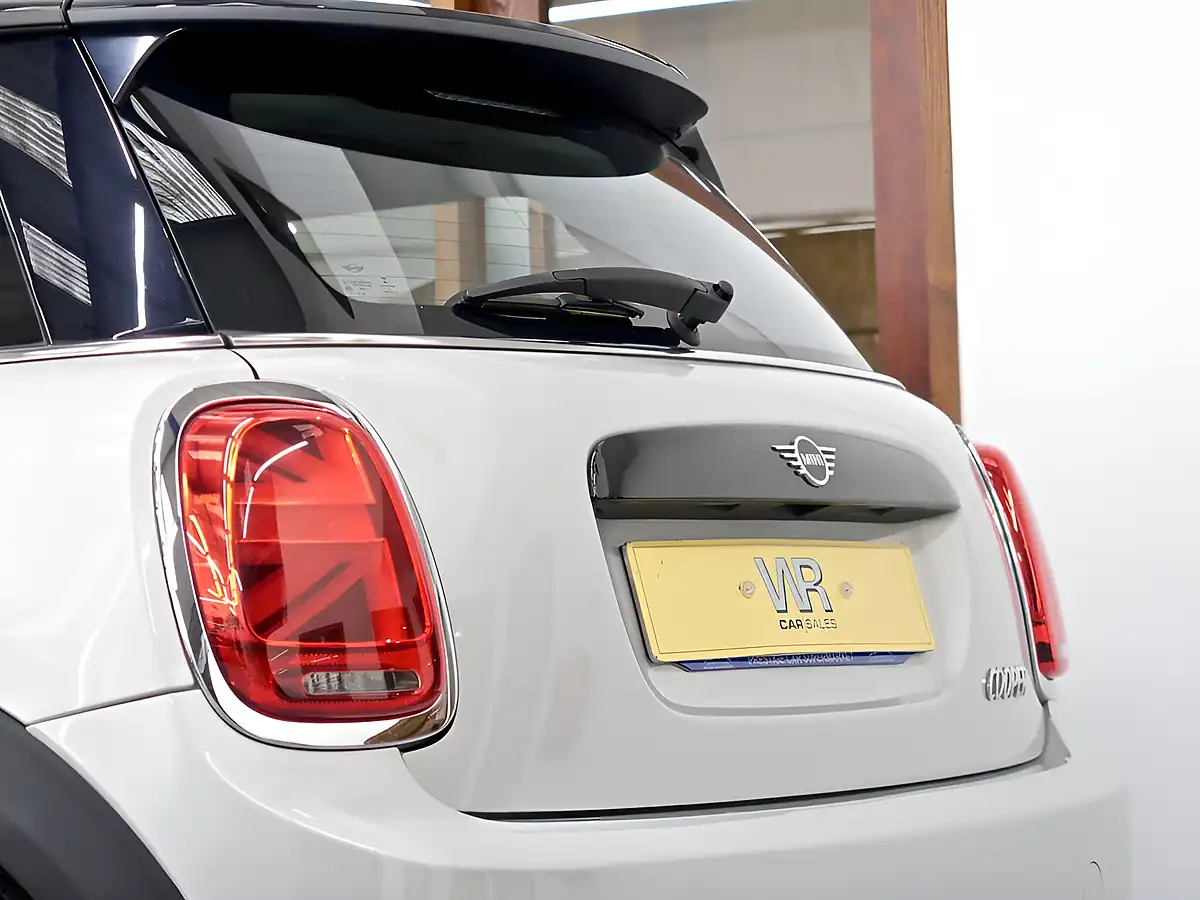 Used 2019 MINI Hatch Cooper Classic Silver - Interior and Exterior details 19