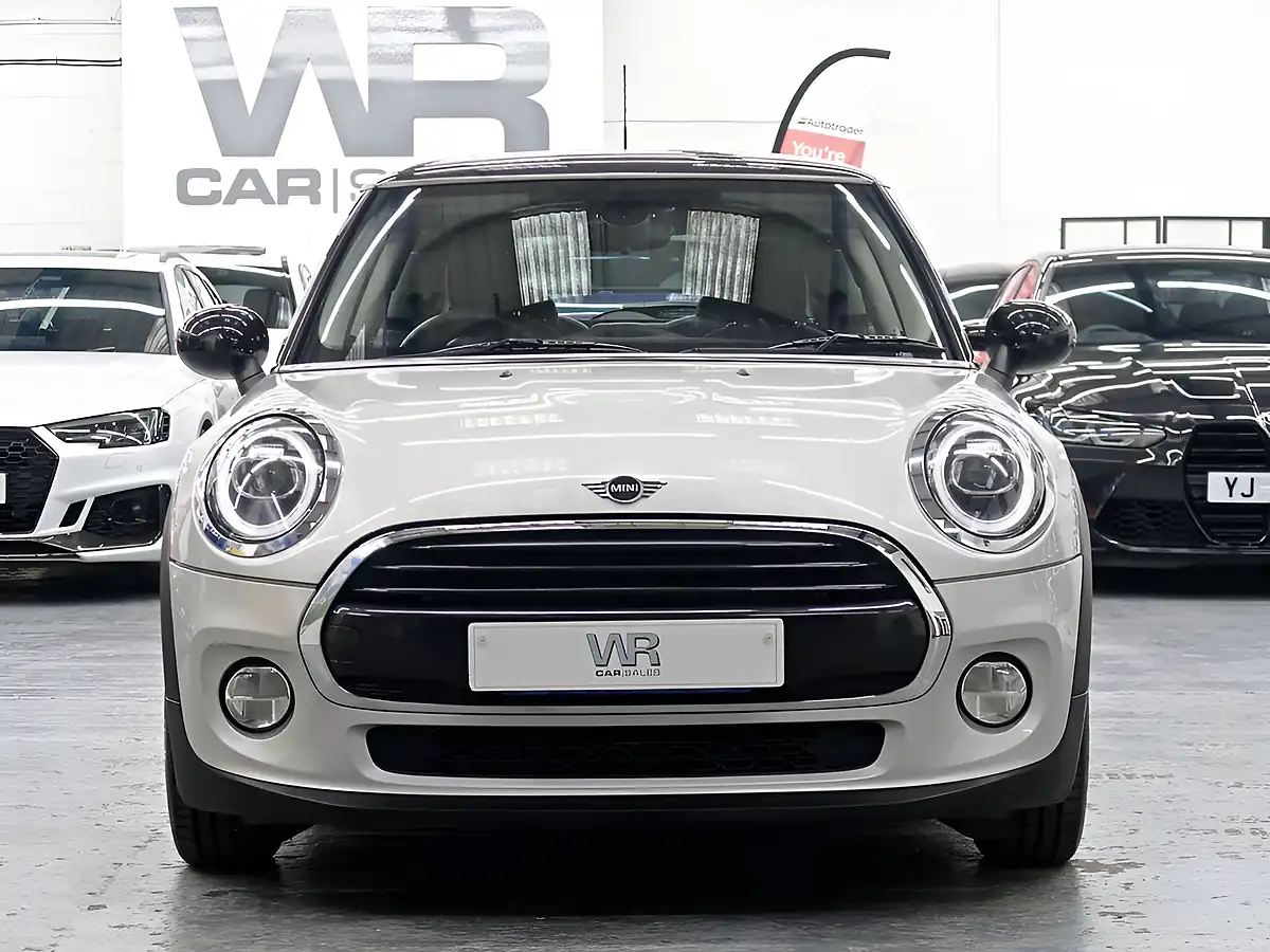Used 2019 MINI Hatch Cooper Classic Silver - Interior and Exterior details 2