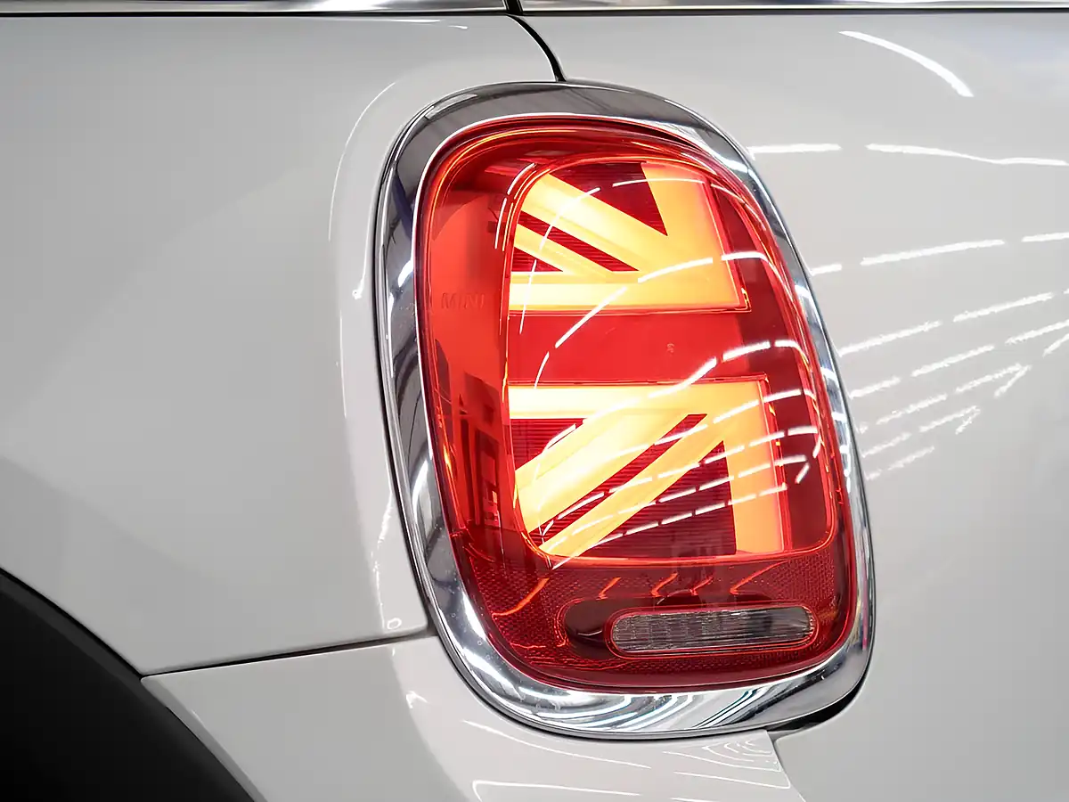 Used 2019 MINI Hatch Cooper Classic Silver - Interior and Exterior details 20