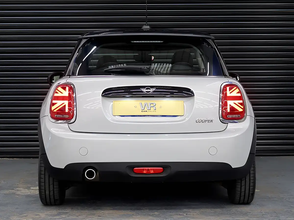 Used 2019 MINI Hatch Cooper Classic Silver - Interior and Exterior details 5