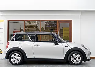 Used 2019 MINI Hatch Cooper Classic Silver - Interior and Exterior details 6