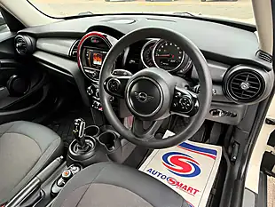 Used 2019 MINI Hatch Cooper Classic White - Interior and Exterior details 9
