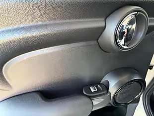 Used 2019 MINI Hatch Cooper Classic White - Interior and Exterior details 15