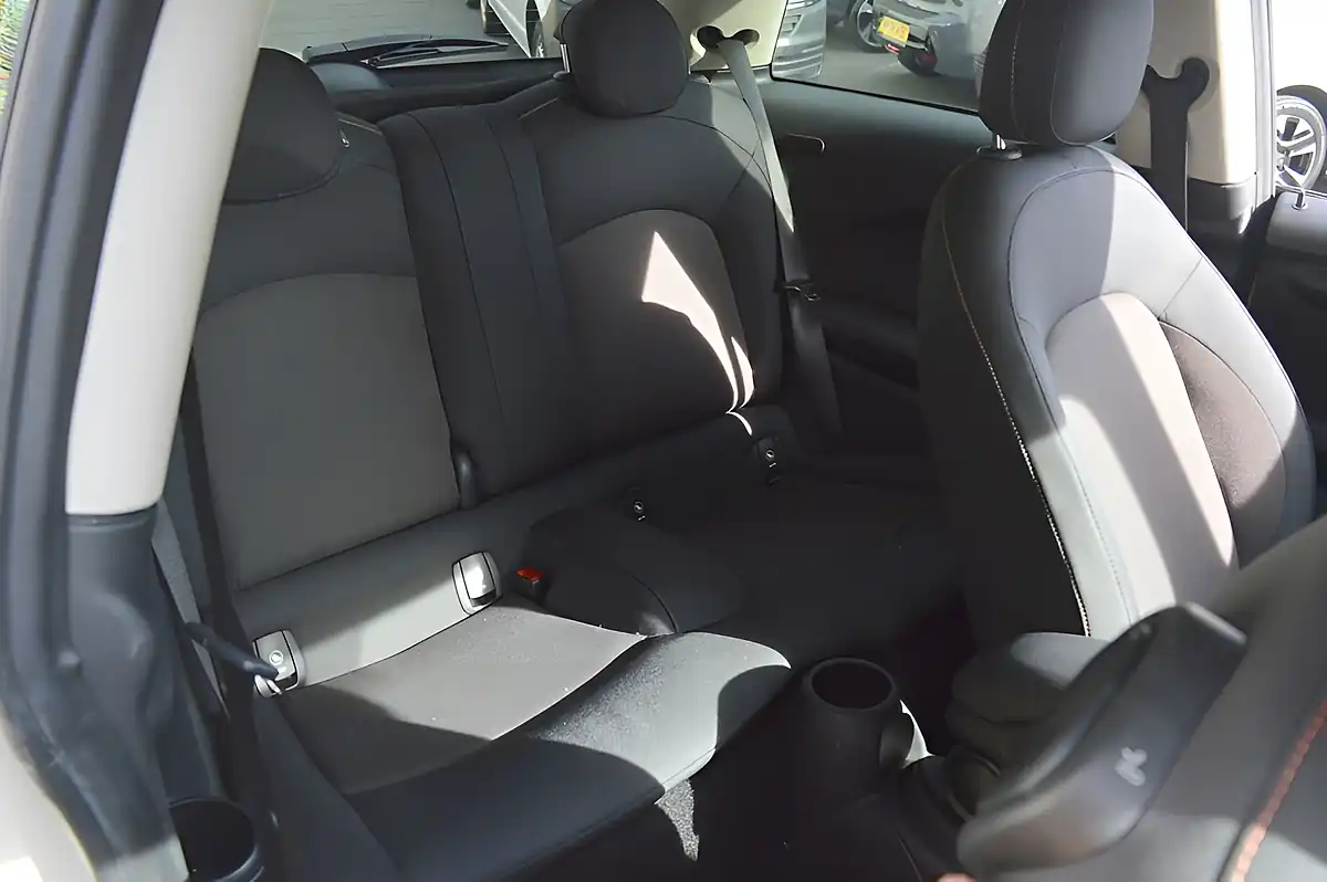 Used 2019 MINI Hatch Cooper Classic White - Interior and Exterior details 14