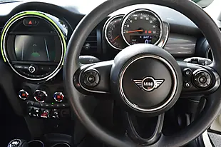 Used 2019 MINI Hatch Cooper Classic White - Interior and Exterior details 15