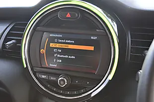 Used 2019 MINI Hatch Cooper Classic White - Interior and Exterior details 16