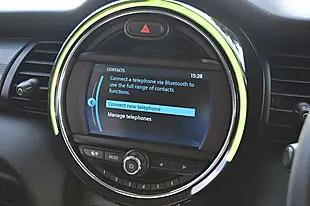 Used 2019 MINI Hatch Cooper Classic White - Interior and Exterior details 17