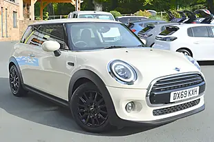 Used 2019 MINI Hatch Cooper Classic White - Interior and Exterior details 2